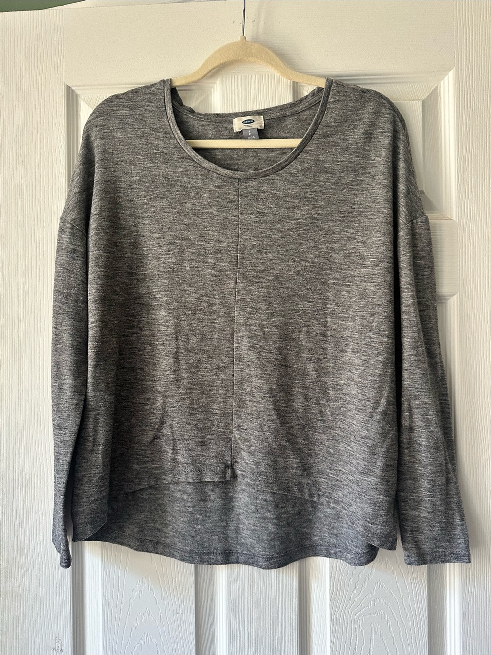 Casual Gray Women's Top - Relaxed Crewneck